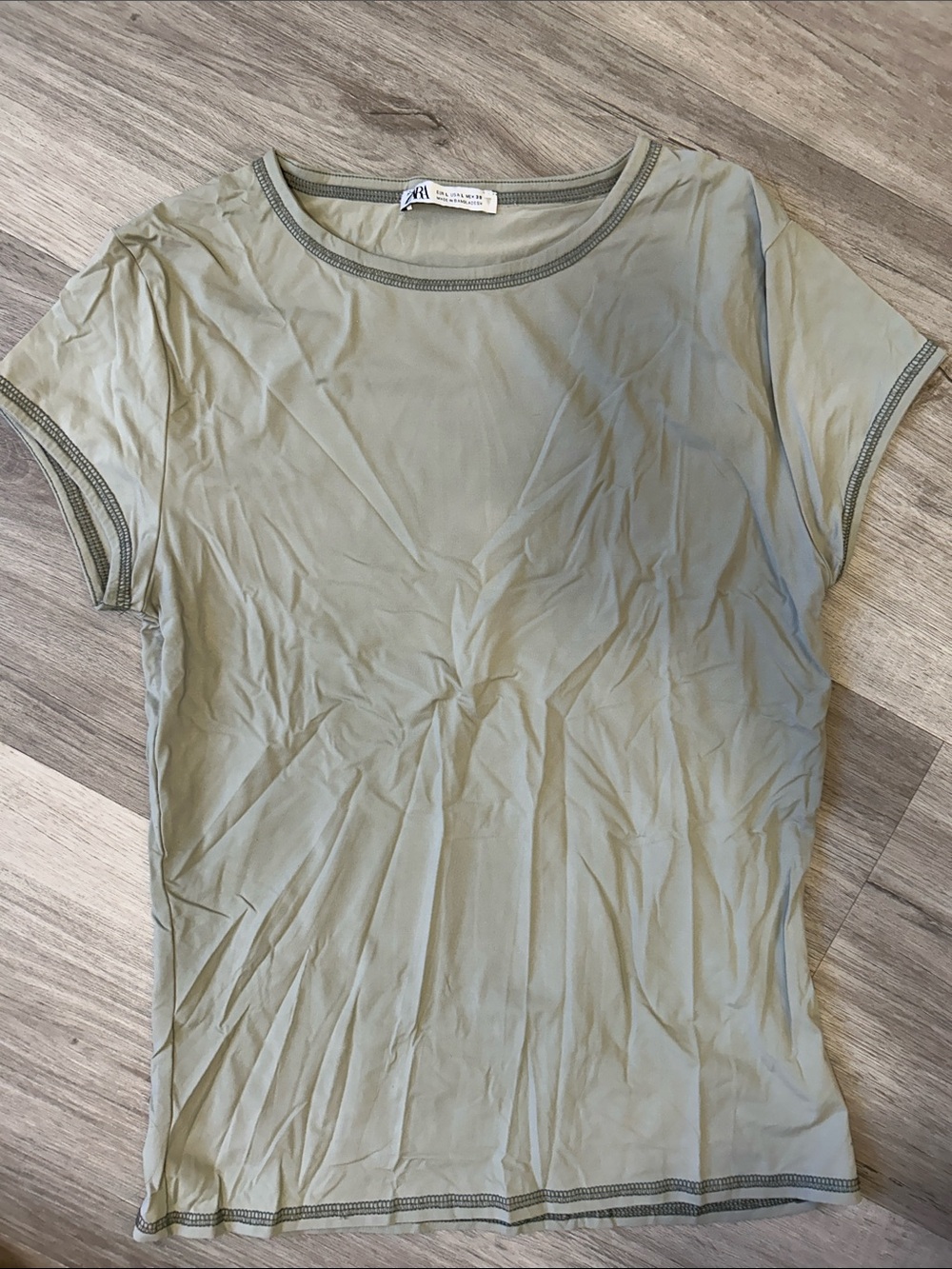 ZARA Sage Green Short Sleeve Crewneck Tee fresh material